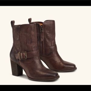TRASK Becca Boots